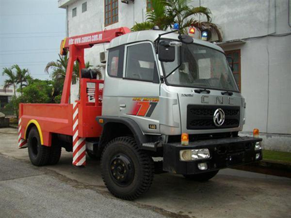 Xe cứu hộ giao thông Dongfeng 5 tấn gắn cẩu 3 tấn