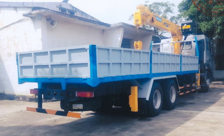 xe tải chenglong 3 chân gắn cẩu soosan 7 tấn 6 đốt