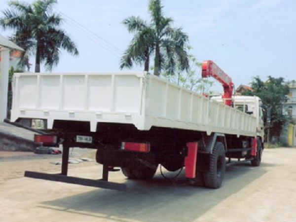 xe tải cửu long 8 tấn thùng dài gắn cẩu UNIC 5 tấn 4 đốt URV554