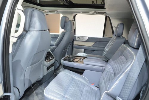 Lincoln Navigator 2018: Đối thủ của Lexus LX 570 - 3
