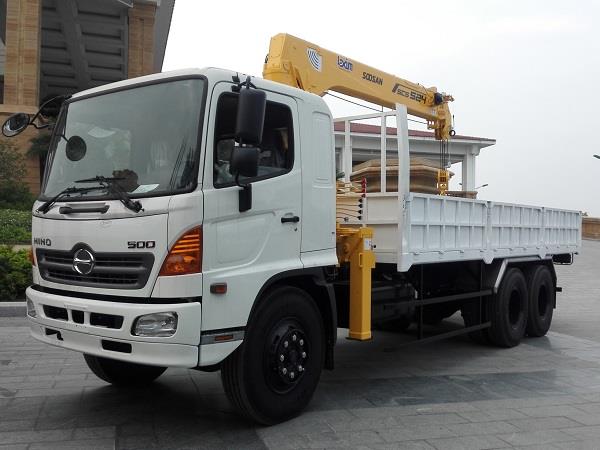 Xe tải Hino 3 chân FL8JTSA gắn cẩu Soosan 6 tấn 4 đốt (SCS524)