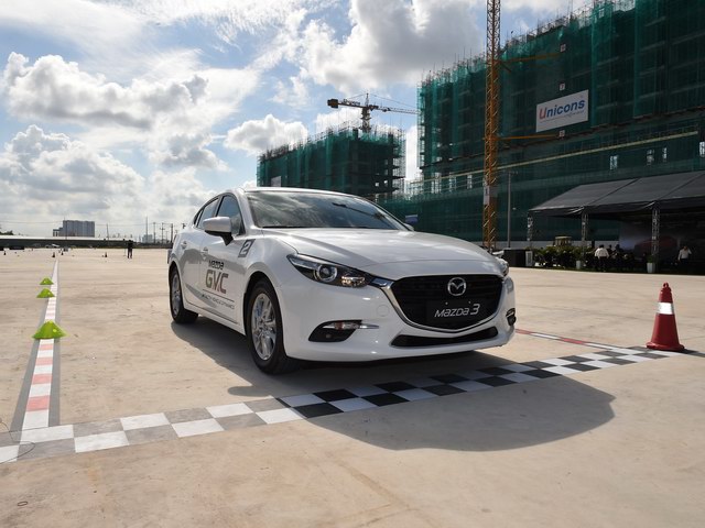 Tìm hiểu công nghệ GVC trên Mazda3 và Mazda6 tại Việt Nam - 1